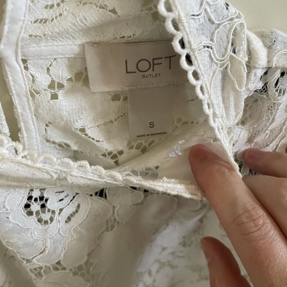 Loft Lace Blouse - Picture 3 of 3
